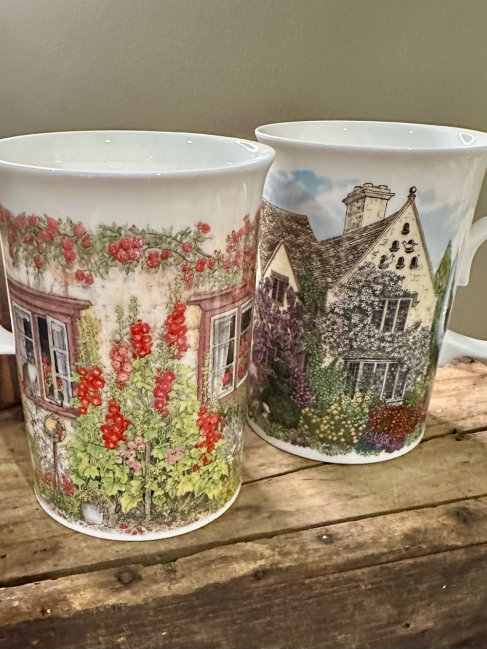 Dunoon England Bone China Cottage Mugs Set of 2 Floral Manor Houses and Doorways - Picture 2 of 12